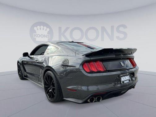 2017 Ford Shelby GT350 Base