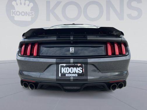 2017 Ford Shelby GT350 Base