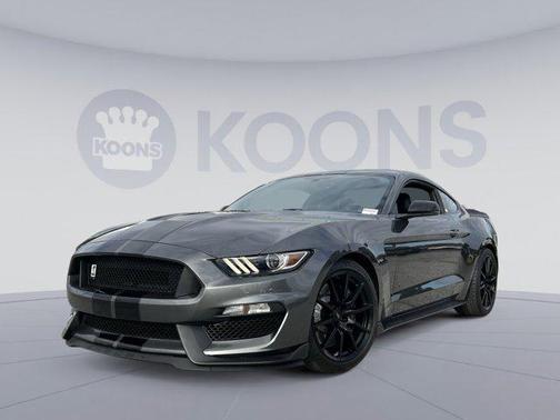 2017 Ford Shelby GT350 Base