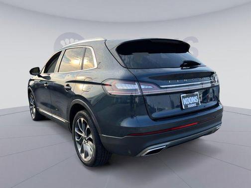2022 Lincoln Nautilus Reserve