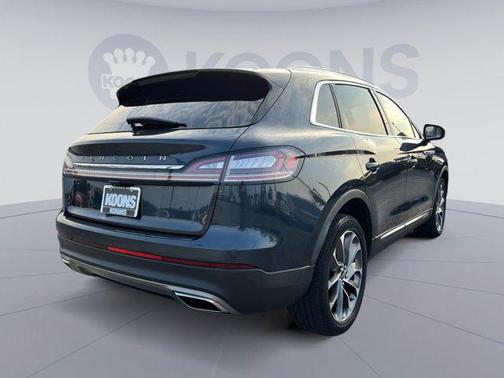 2022 Lincoln Nautilus Reserve