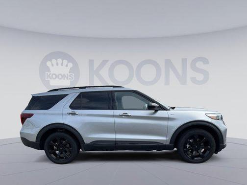 2024 Ford Explorer ST-Line