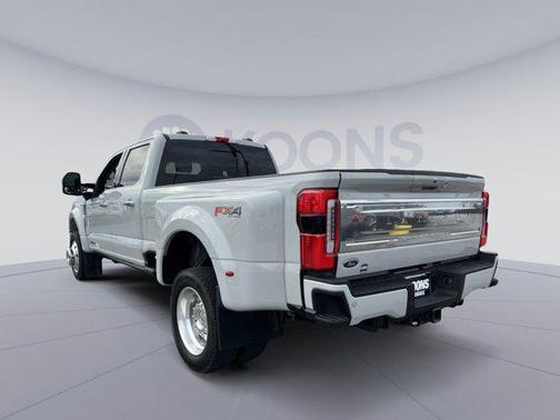 2025 Ford F-450 Platinum