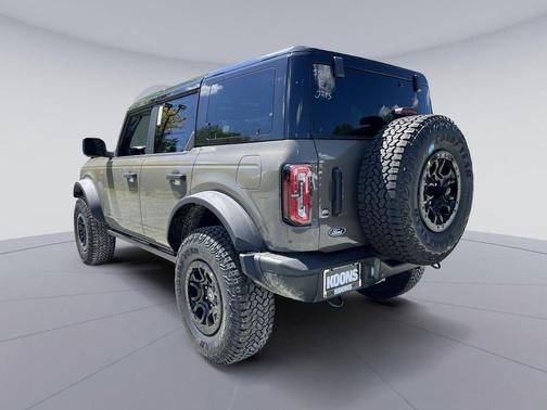 Gray 2026 Ford Bronco Badlands