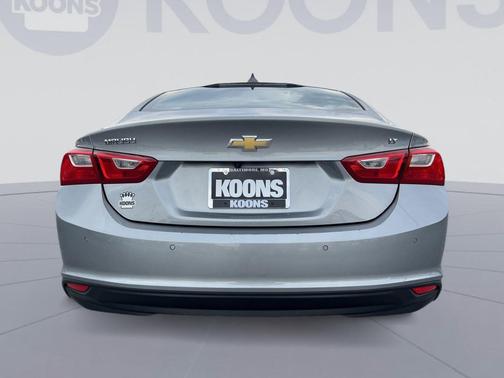 Sterling Gray Metallic 2024 Chevrolet Malibu FWD 1LT