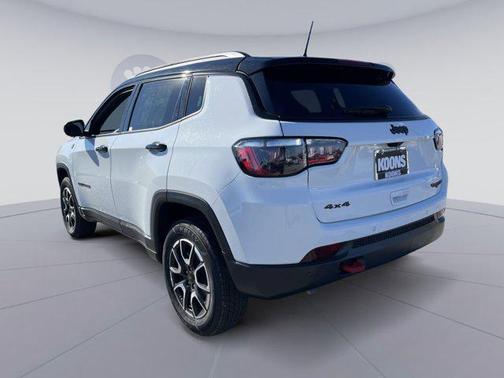 2024 Jeep Compass Trailhawk