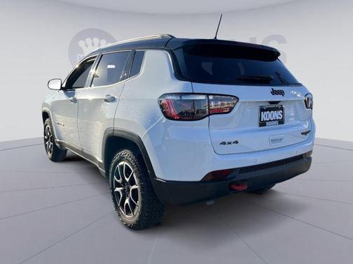 2024 Jeep Compass Trailhawk