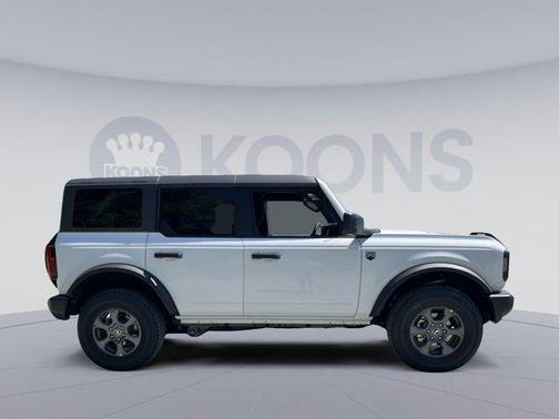 Oxford White 2026 Ford Bronco Big Bend