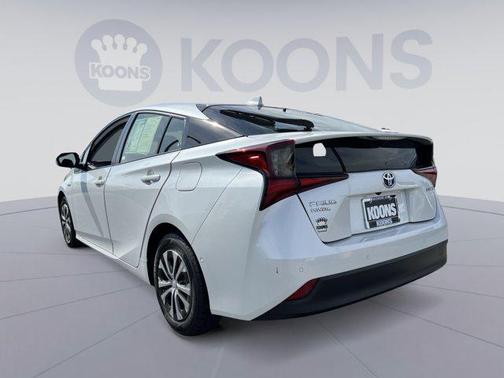 2022 Toyota Prius LE