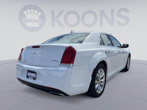 2016 Chrysler 300 S