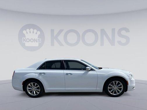 2016 Chrysler 300 S