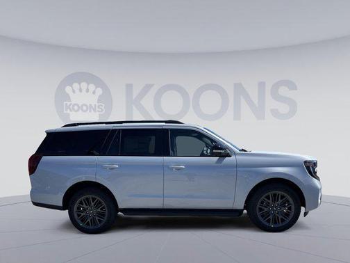 Space Silver Metallic 2026 Ford Expedition Platinum