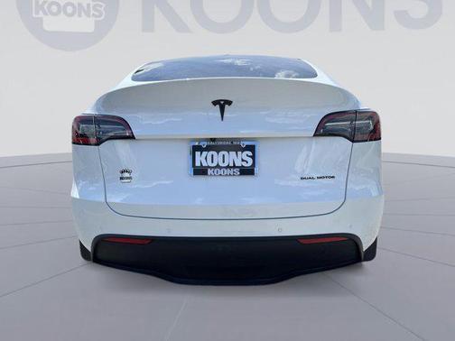 2021 Tesla Model Y Long Range Dual Motor All-Wheel Drive