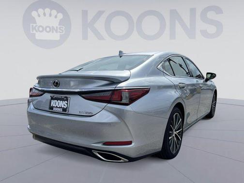 2022 Lexus ES 350 Base