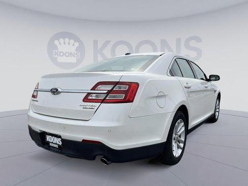 2017 Ford Taurus Limited