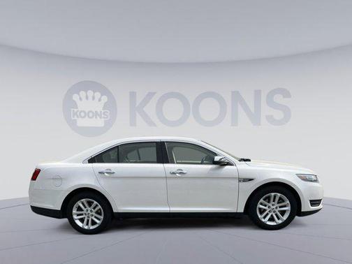 2017 Ford Taurus Limited