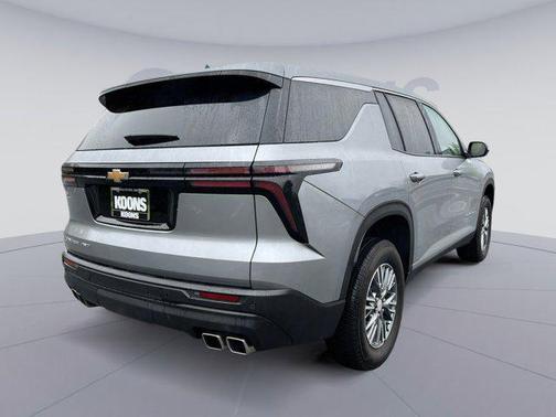 2024 Chevrolet Traverse LS