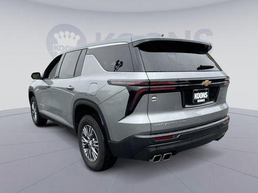 2024 Chevrolet Traverse LS