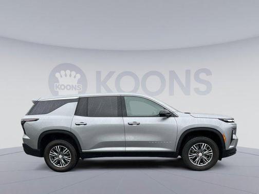 2024 Chevrolet Traverse LS