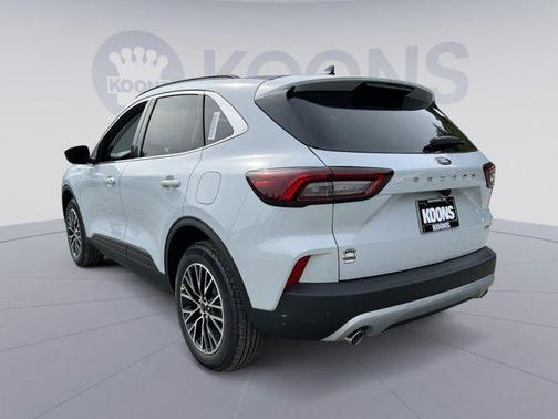 2026 Ford Escape PHEV SE