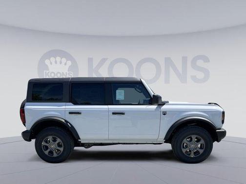 Oxford White 2026 Ford Bronco Big Bend