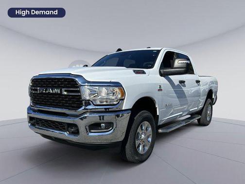 2023 RAM 2500 Big Horn Crew Cab 4x4 6'4' Box
