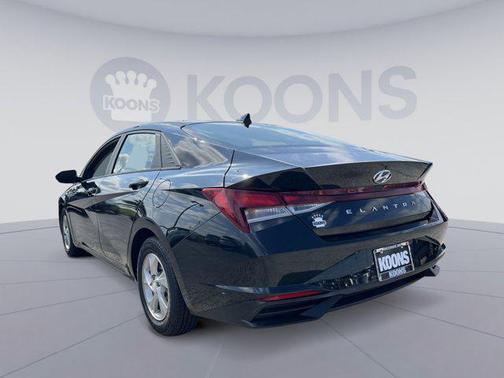 2021 Hyundai ELANTRA SE