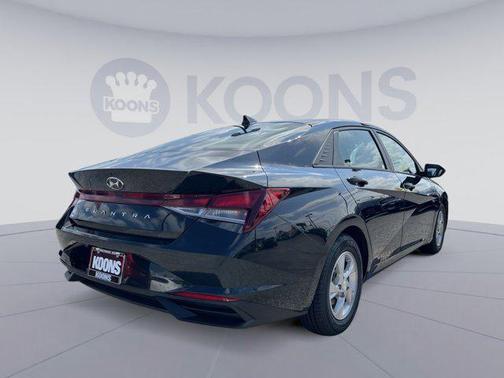 2021 Hyundai ELANTRA SE