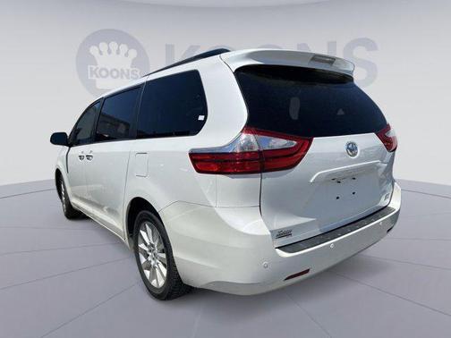 Blizzard Pearl 2015 Toyota Sienna XLE