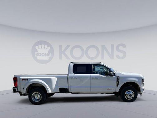 2026 Ford F-350 Platinum