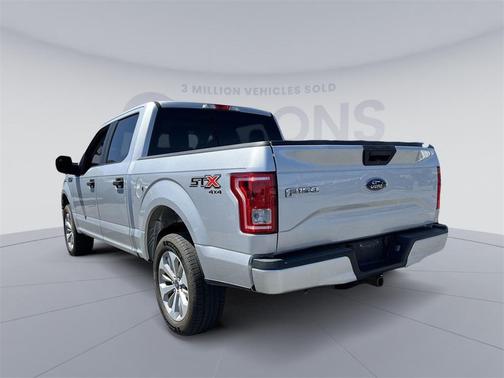 Photo 3 of 23 of 2017 Ford F-150 XL