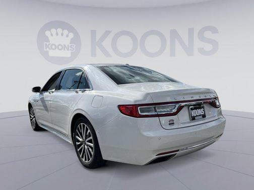 2017 Lincoln Continental Select