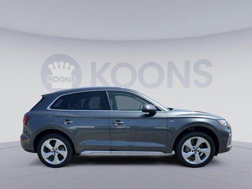 2022 Audi Q5 45 S line Premium Plus