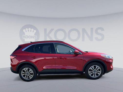 2021 Ford Escape SEL