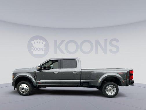 2025 Ford F-450 Platinum