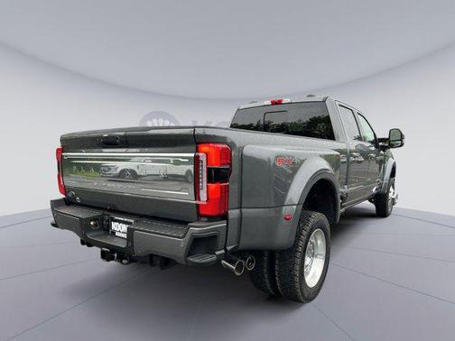 2025 Ford F-450 Platinum