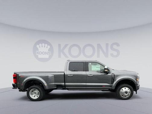 2025 Ford F-450 Platinum