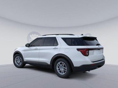 Space White Metallic 2026 Ford Explorer Active