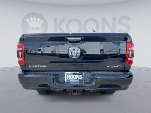 2022 RAM 3500 Limited Crew Cab 4x4 8' Box