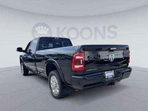 2022 RAM 3500 Limited Crew Cab 4x4 8' Box