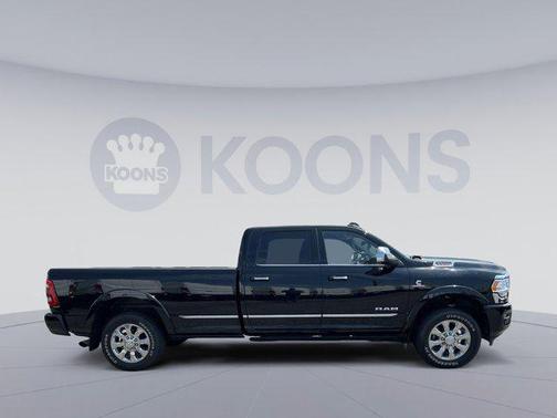 2022 RAM 3500 Limited Crew Cab 4x4 8' Box