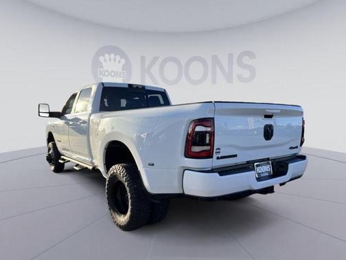 2023 RAM 3500 Laramie Crew Cab 4x4 8' Box