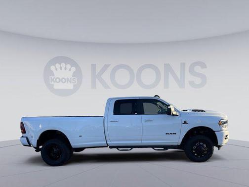 2023 RAM 3500 Laramie Crew Cab 4x4 8' Box