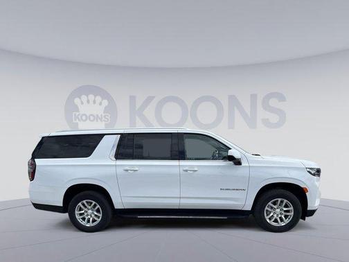 2023 Chevrolet Suburban LT