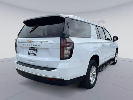 2023 Chevrolet Suburban LT