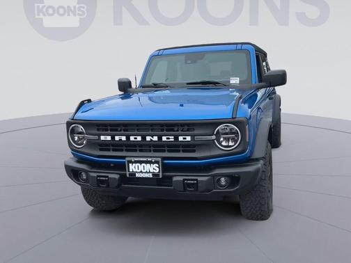 Velocity Blue Metallic 2022 Ford Bronco Black Diamond