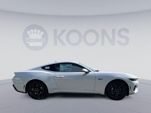 Oxford White 2026 Ford Mustang GT