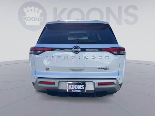 2023 Nissan Pathfinder Platinum 4WD