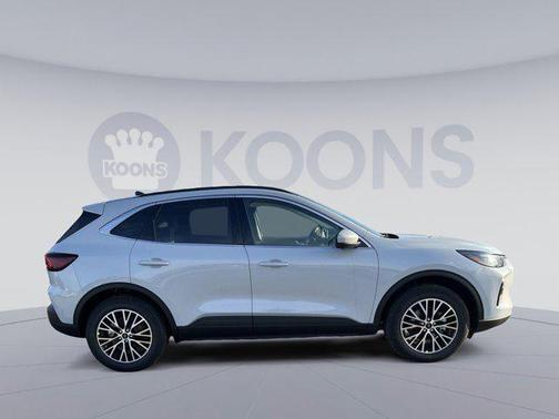 2025 Ford Escape Base