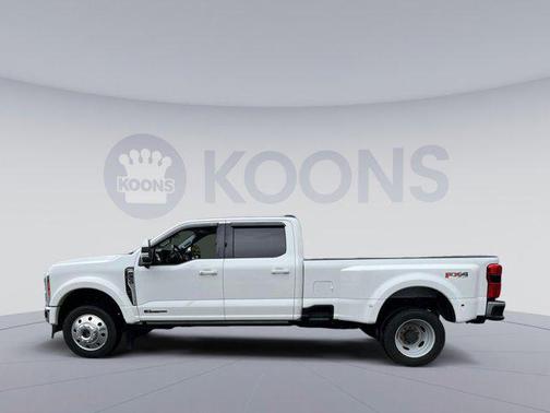 2023 Ford F-450 Lariat